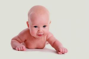 Физическое развитие ребенка в возрасте 3-6 месяцев