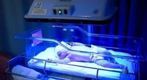 Фототерапия для новорожденных детей: применение, уход