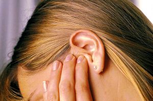 Акутравма уха: что это такое, лечение, симптомы, причины, признаки