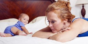 Бессонница после родов: лечение, что делать?