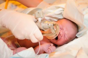 Кислородотерапия для новорожденных детей: показания, осложнения