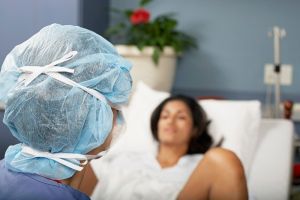 Осмотр гинеколога после родов