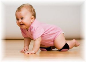 Физическое развитие ребенка в возрасте 6-9 месяцев