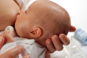 Техника кормления ребенка грудью