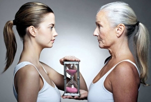 Старение женщины: признаки, причины, как замедлить и остановить