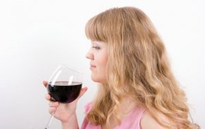 Алкоголь при грудном вскармливании, можно ли употреблять алкоголь во время кормления