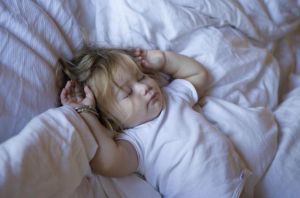 Как предотвратить проблемы с дневным сном у ребенка от 1 года до 5 лет