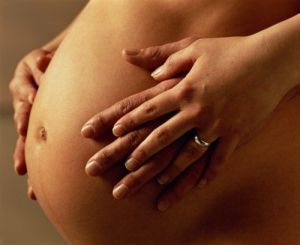 Процесс родов и послеродовой период при узком тазе