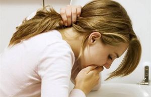 Неукротимая рвота беременных: лечение, причины, симптомы