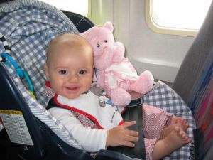 Выбор подходящего места для младенца в самолете