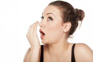 Неприятный запах изо рта: причины, лечение, как избавиться, почему, как убрать