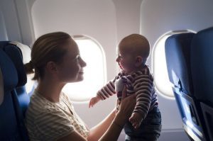 Путешествие на самолете с младенцем, лучшее время для этого