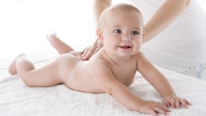 Массаж детям до года, как делать массаж грудному ребенку