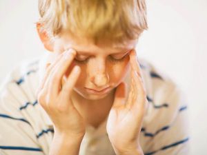 Лечение головной боли у детей народными средствами