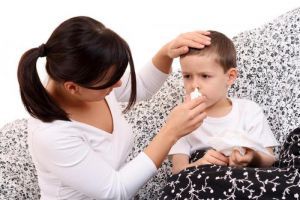 Очищение носа и глаз ребенка при заболеваниях органов дыхания