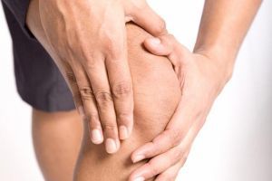 Боль в коленном суставе: лечение, причины, симптомы, признаки