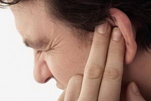 Травмы уха: лечение, первая помощь, симптомы, причины, признаки